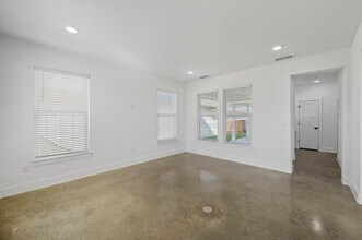 100 Cardinal Wds in Granbury, TX - Building Photo - Building Photo