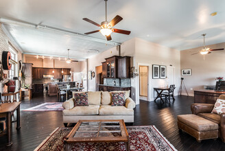 612 Hull St, Unit #302 in Richmond, VA - Building Photo - Building Photo