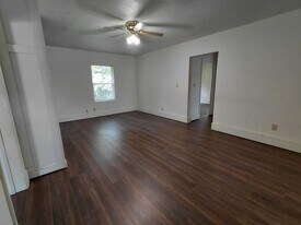 1813 Vichy Road in Rolla, MO - Building Photo