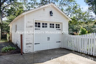1844 Princeton Dr in Louisville, KY - Building Photo - Building Photo