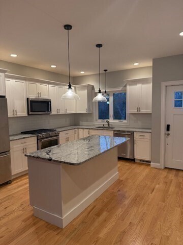 1 Currier Rd in Middleton, MA - Building Photo