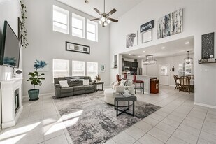 10018 Chase Ct in Baytown, TX - Building Photo