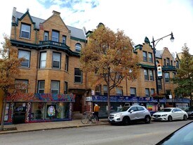 3510 N Broadway in Chicago, IL - Building Photo