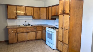 4505 E Apple Ave in Muskegon, MI - Building Photo - Building Photo