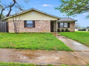 702 Karen St in Copperas Cove, TX - Building Photo - Building Photo