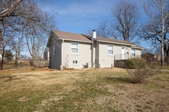 206 W Wimer St in Knob Noster, MO - Building Photo - Building Photo