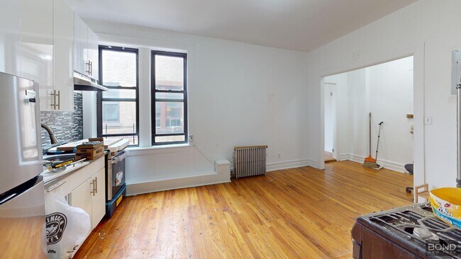 690 Rogers Ave in Brooklyn, NY - Building Photo - Building Photo