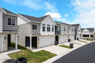 569 N Richland Valley St in Garden City, UT - Building Photo