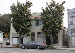 4030-4038 Martin Luther King Jr Way in Oakland, CA - Building Photo - Building Photo