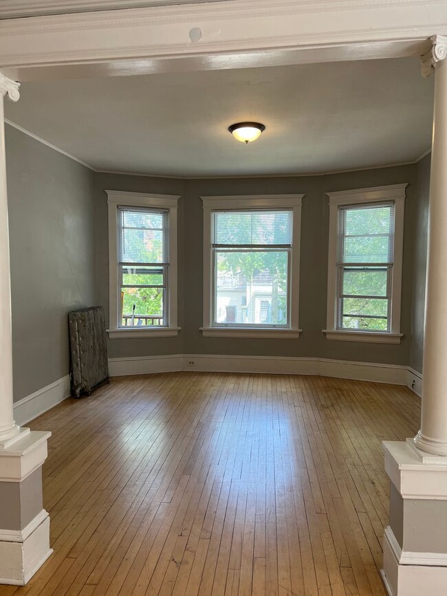 property at 3107 N Bartlett Ave