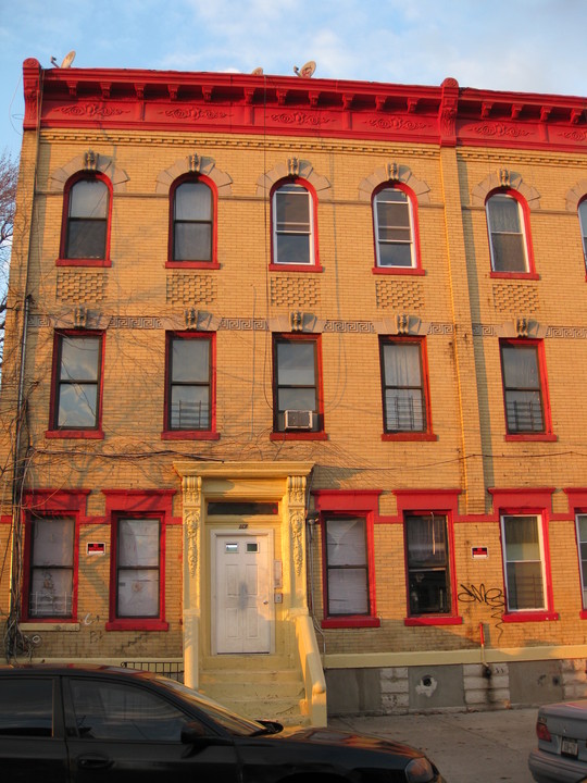 17-19 Hill St in Brooklyn, NY - Foto de edificio