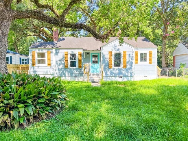 property at 112 Tally Ct W