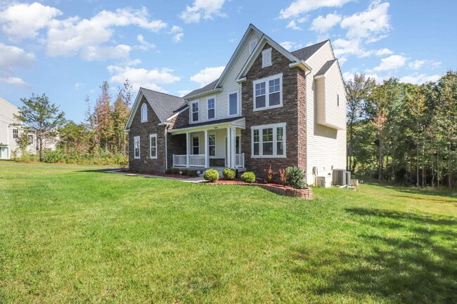 7806 Shawmont Rd in Fredericksburg, VA - Building Photo - Building Photo