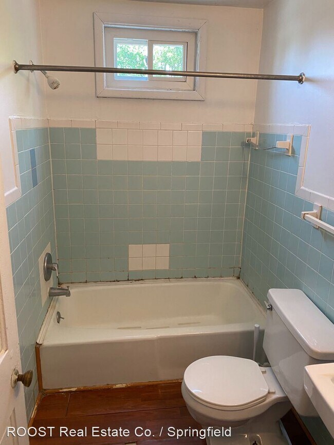 38 E Xenia Ave in Cedarville, OH - Building Photo - Building Photo