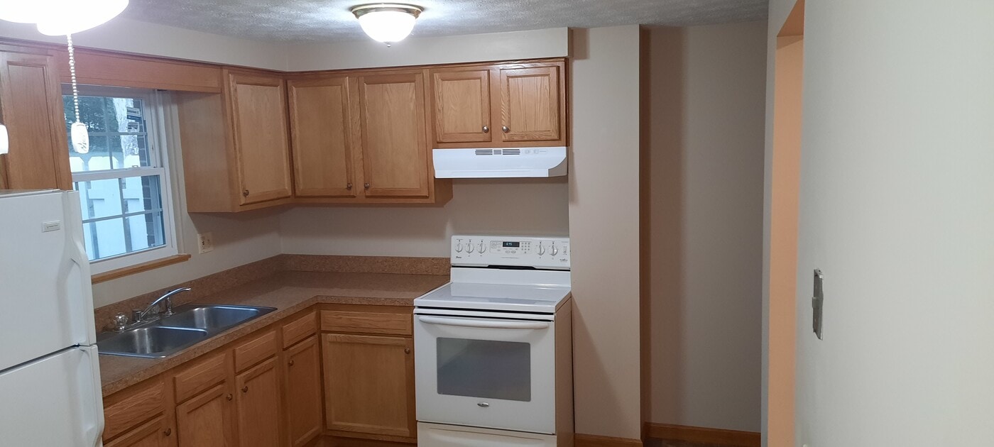 4449 16th St NW, Unit 4449 in Canton, OH - Foto de edificio