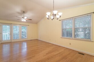 2416 Mapleton Ln in Raleigh, NC - Building Photo - Building Photo