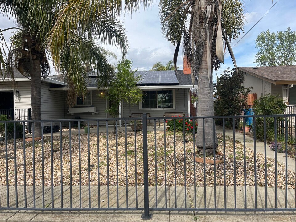 4345 Twain Dr in Olivehurst, CA - Building Photo