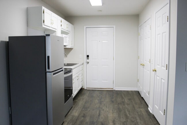 1351 N Dixie Ave, Unit A5 in Cookeville, TN - Foto de edificio - Building Photo