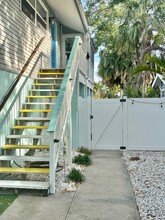 206 14th Ave N in Indian Rocks Beach, FL - Foto de edificio - Building Photo