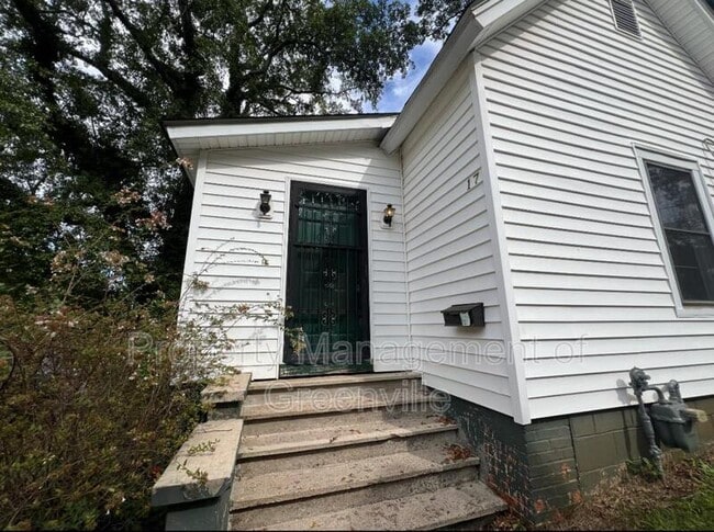 17 Henry St in Greenville, SC - Building Photo - Building Photo