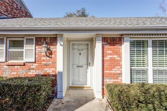 1029 Roaring Springs Rd in Fort Worth, TX - Building Photo - Building Photo