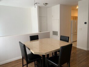 2050 Warm Spgs in Henderson, NV - Building Photo - Building Photo