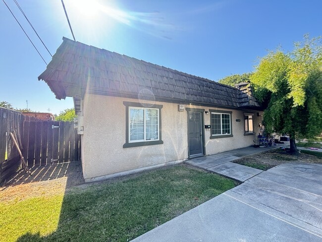 property at 1704 Rose Ave