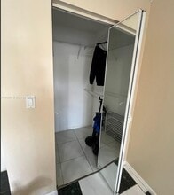 9287 NW 120th Terrace in Hialeah Gardens, FL - Building Photo - Building Photo