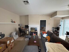 10915 Sabre Hill Dr in San Diego, CA - Building Photo - Building Photo