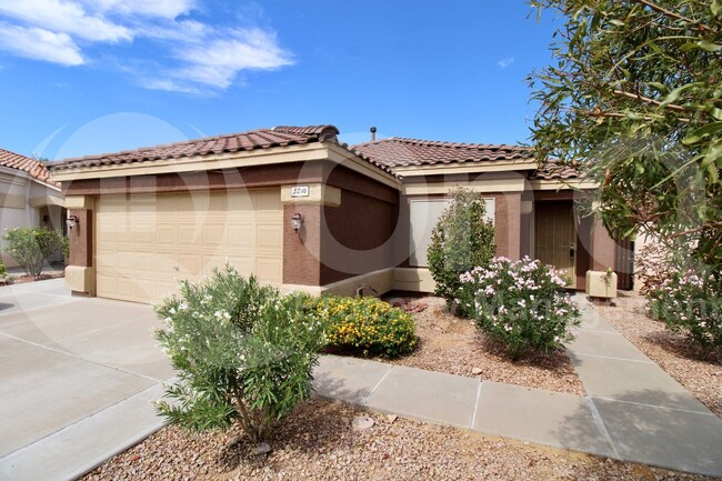 5216 E Florian Ave in Mesa, AZ - Building Photo - Building Photo