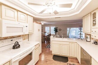 6030 E Peppertree Way in Sarasota, FL - Building Photo - Building Photo