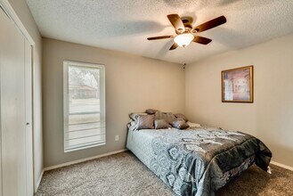 425 Country View Ln in Garland, TX - Building Photo - Building Photo