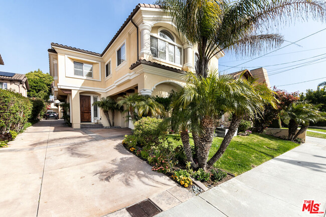 2007 Marshallfield Ln in Redondo Beach, CA - Building Photo - Building Photo