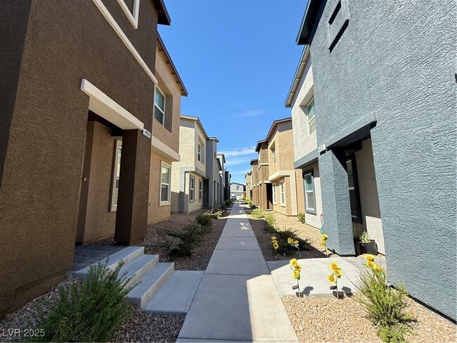 4830 Currant Rdg Ave in Las Vegas, NV - Building Photo - Building Photo