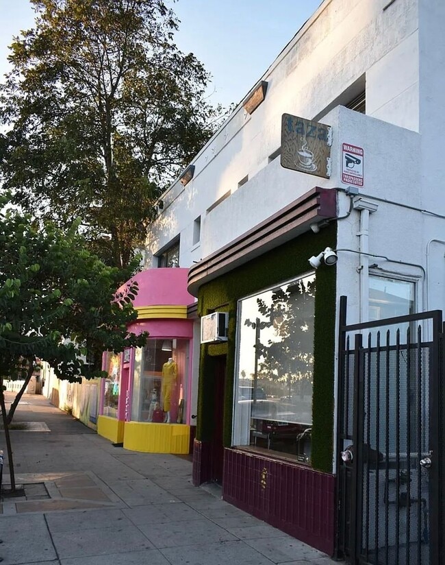 Pinnacle Apex Holdings LLC-1827 W SUNSET