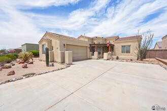 3476 S Woodpecker Way in Yuma, AZ - Foto de edificio - Building Photo