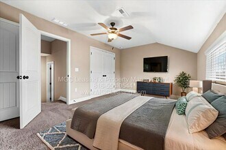 2108-2114-2114 Hickoryleaf Ln in Raymore, MO - Building Photo - Building Photo