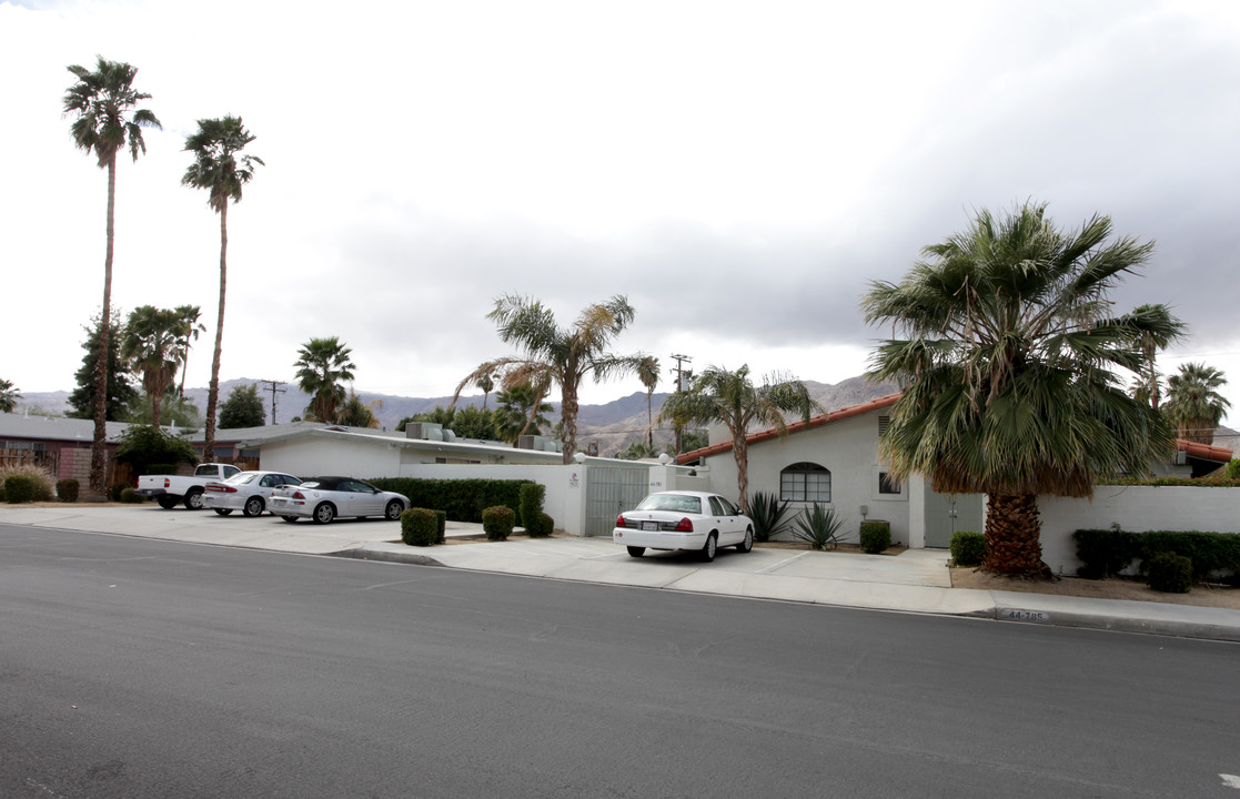 44825 Las Palmas Ave in Palm Desert, CA - Building Photo