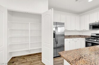 7609 Reveal Ct in Las Vegas, NV - Building Photo - Building Photo