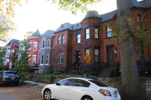 25 Quincy Pl NW in Washington, DC - Building Photo