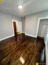 507 Green St, Unit room in Cambridge, MA - Foto de edificio - Building Photo