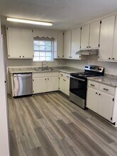 2539 Old Bainbridge Rd in Tallahassee, FL - Building Photo - Building Photo
