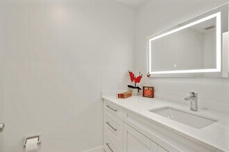 3961 Adra Ave in Doral, FL - Building Photo - Building Photo