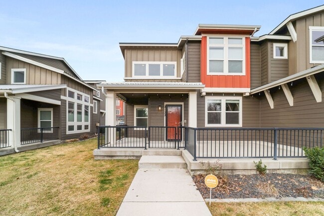 2122 W Summit Pkwy in Spokane, WA - Building Photo - Building Photo