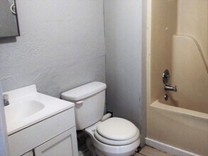 422 12th Ave NW in Decatur, AL - Building Photo - Building Photo