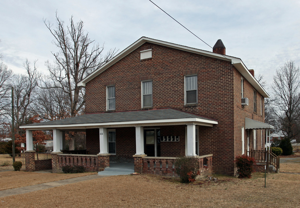 426 S Beaumont Ave in Burlington, NC - Foto de edificio