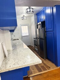 609 Cortlandt St photo'