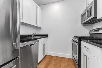 50 Murray St in New York, NY - Building Photo - Building Photo
