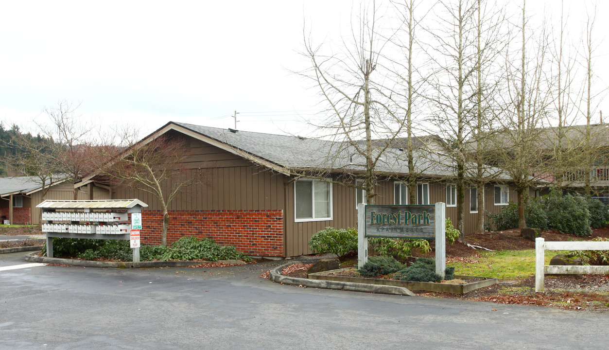 Forest Park Apartments in Sumner, WA - Building Photo