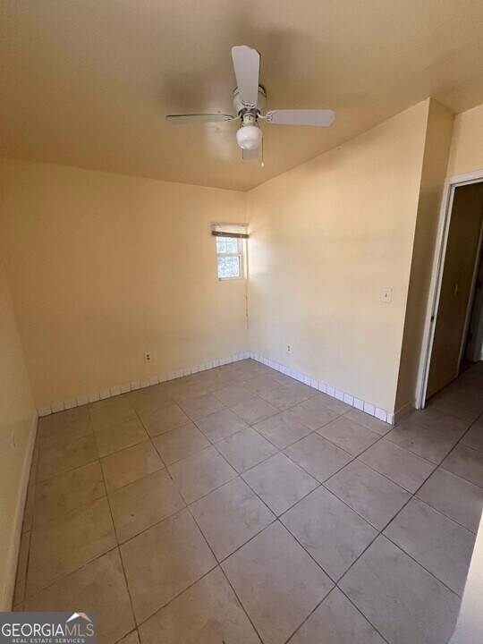 935 Slash Pine Rd-Unit -C in Forest Park, GA - Building Photo